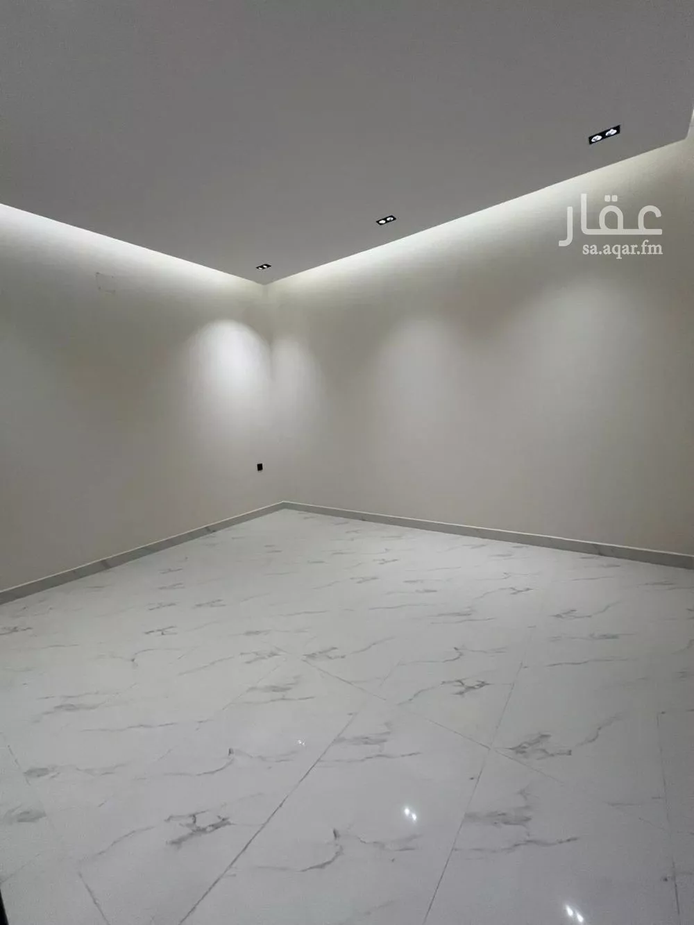 3 bedroom floor in Al Munsiyah 9