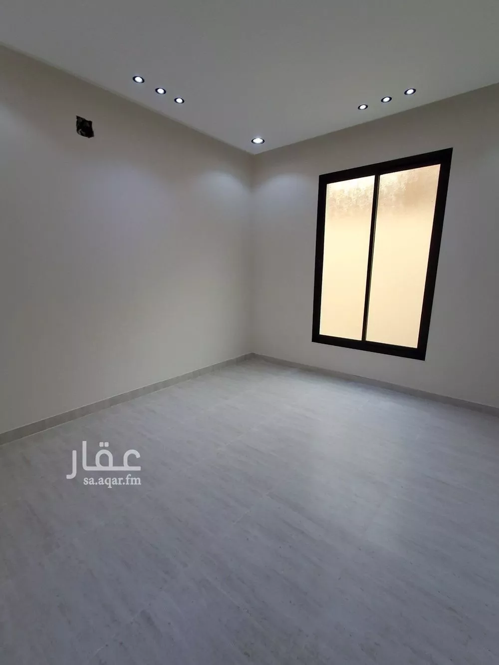 4 bedroom floor in As Suwaidi Al Gharabi 12