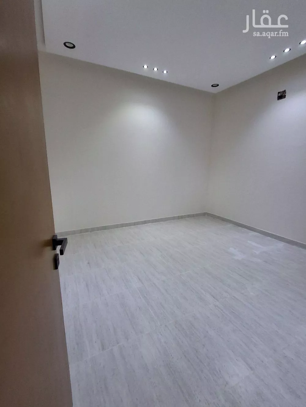 4 bedroom floor in As Suwaidi Al Gharabi 6