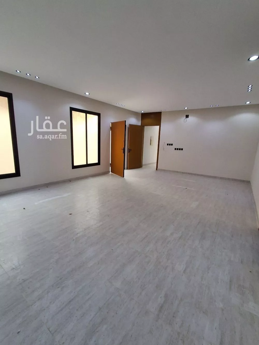 4 bedroom floor in As Suwaidi Al Gharabi 10