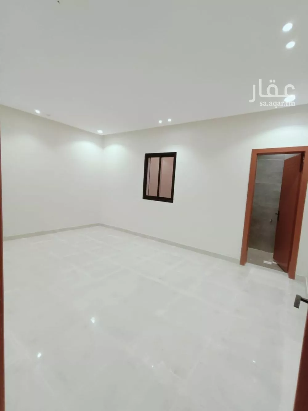 5 bedroom floor in Okaz 9