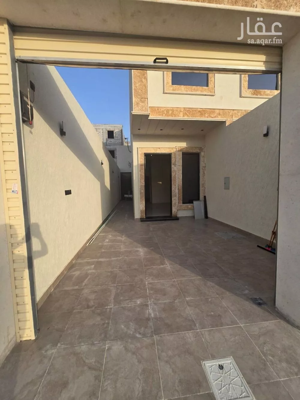 3 bedroom floor in Al Janadriyah 2
