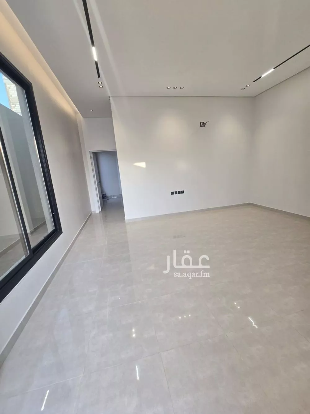 3 bedroom floor in Al Janadriyah 3