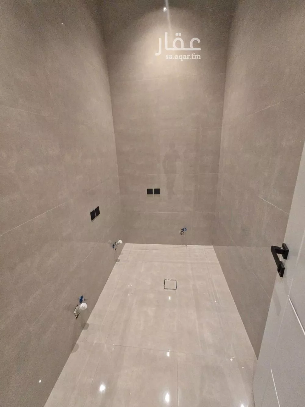 3 bedroom floor in Al Janadriyah 4