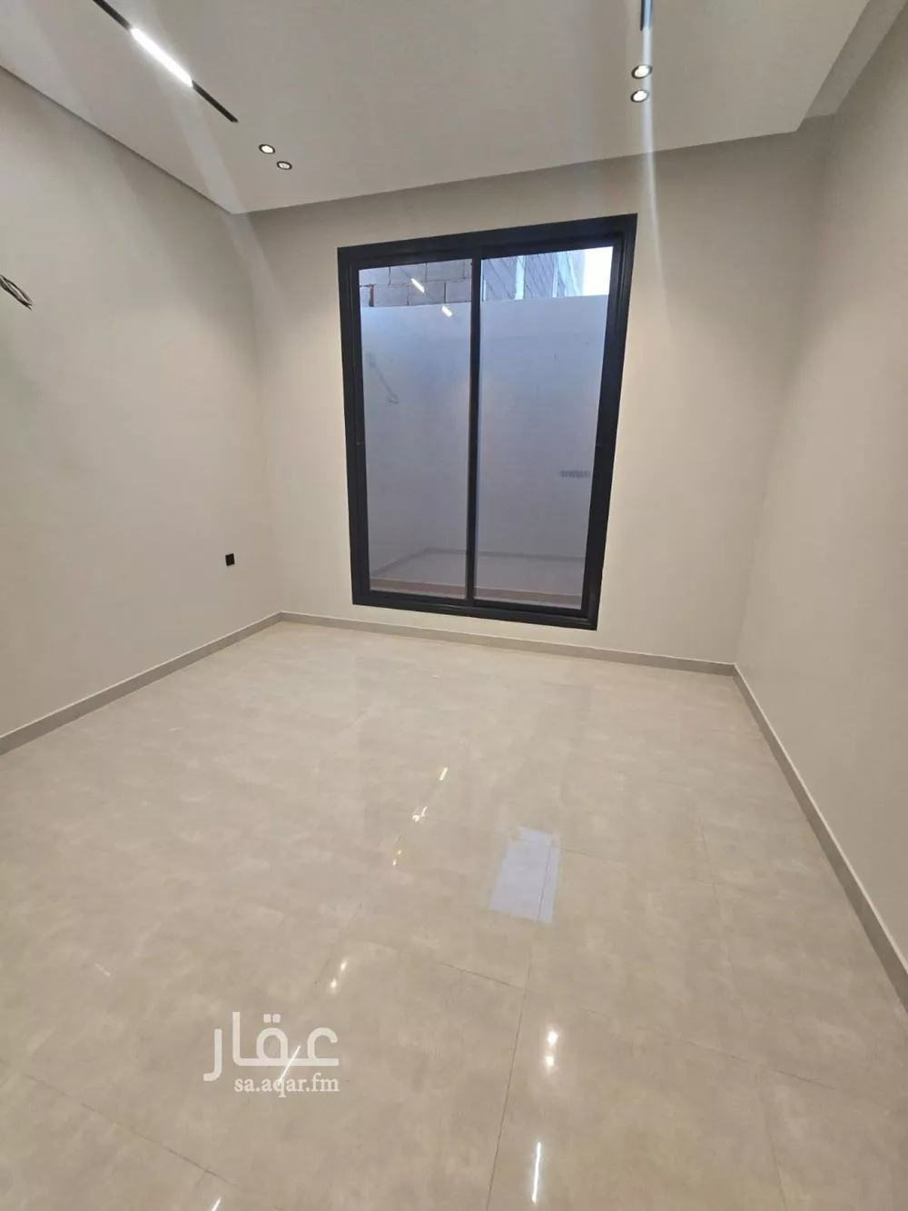 3 bedroom floor in Al Janadriyah 5