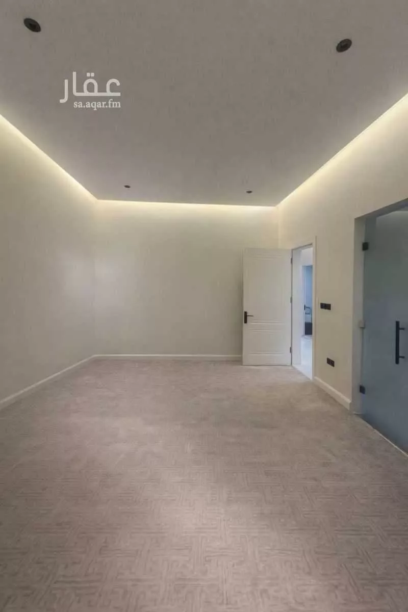 3 bedroom floor in Al Rabie 2