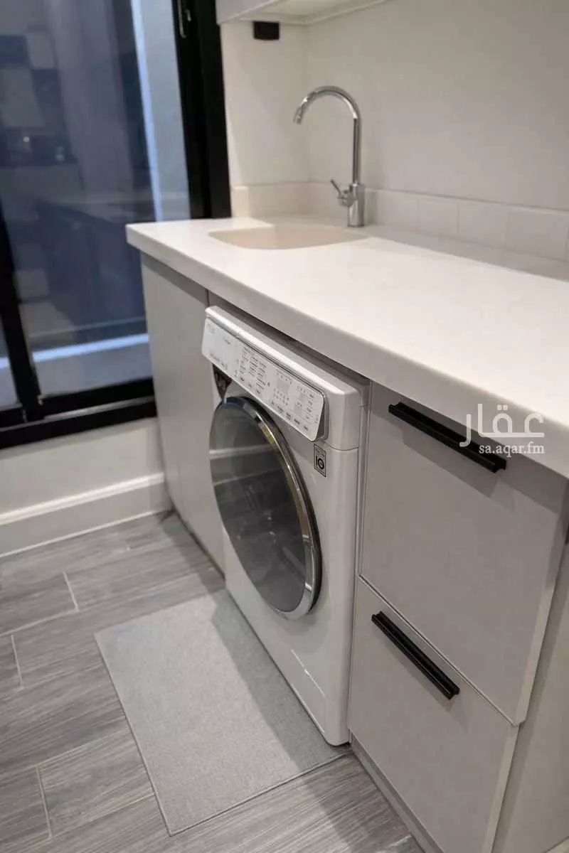 3 bedroom floor in Al Rabie 15