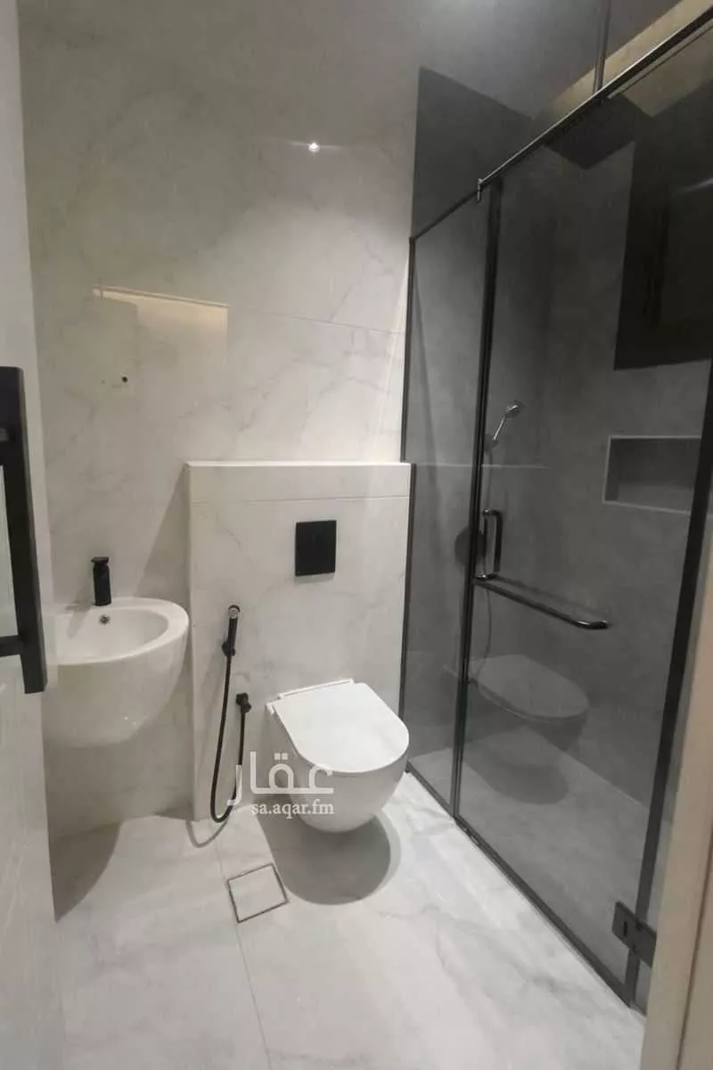 3 bedroom floor in Al Rabie 19