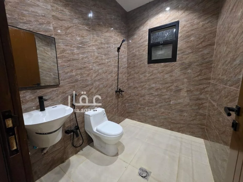 4 bedroom floor in Namar 4