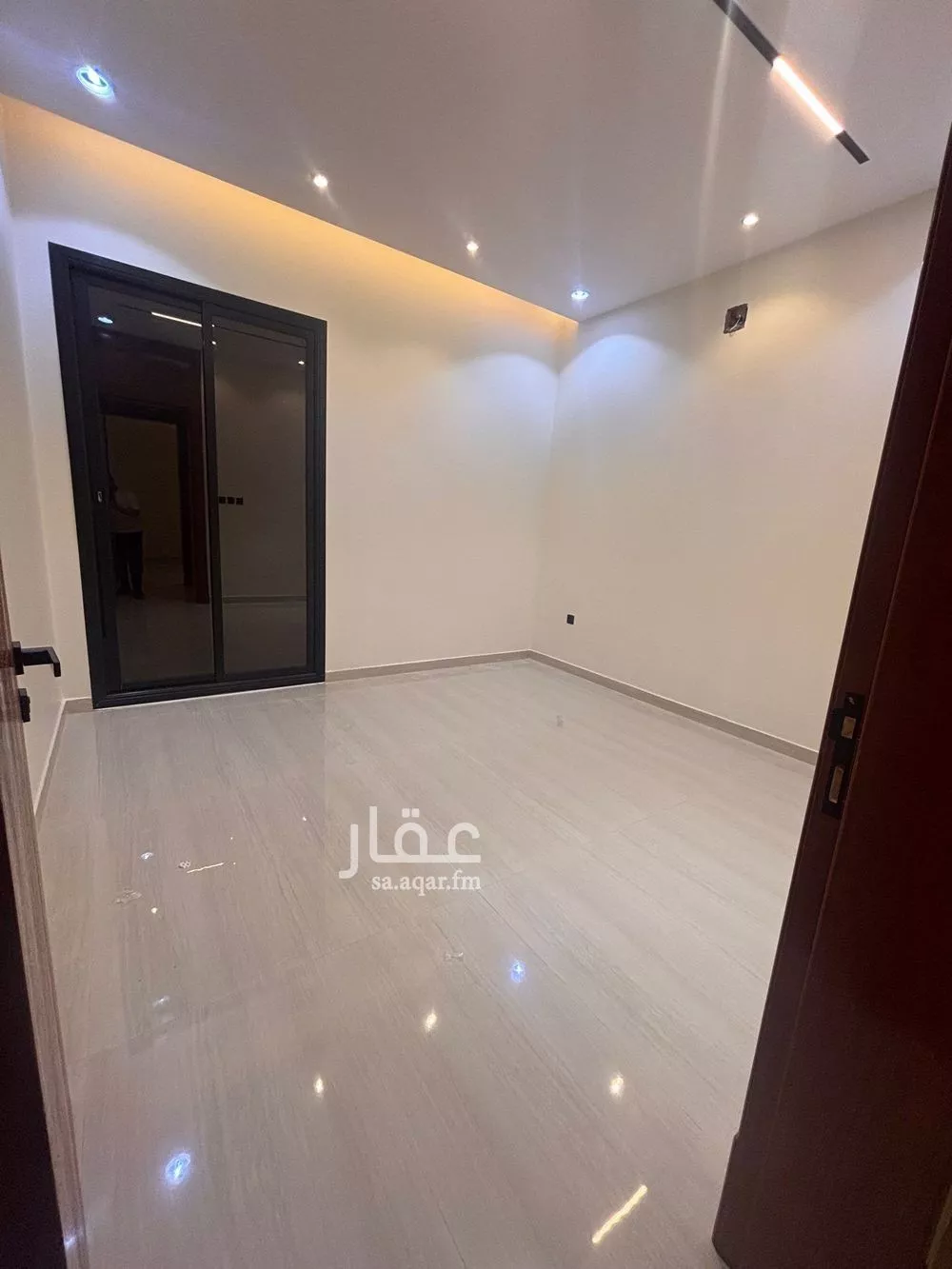 4 bedroom floor in As Saadah 12