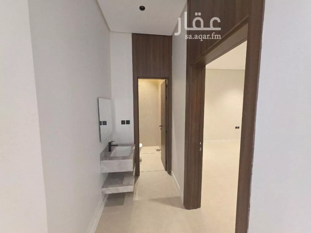 3 bedroom floor in As Suwaidi Al Gharabi 14