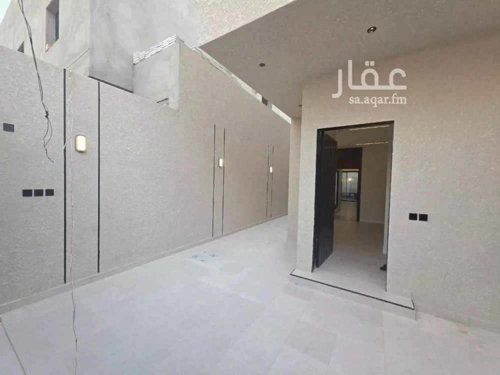 3 bedroom floor in As Suwaidi Al Gharabi 3