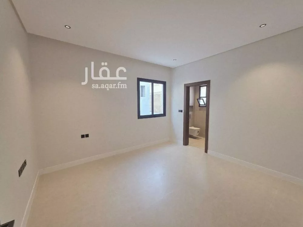 3 bedroom floor in As Suwaidi Al Gharabi 8