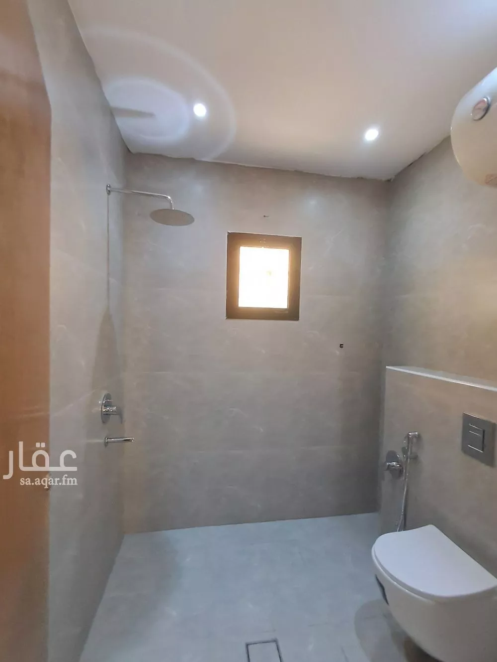 6 bedroom floor in Al Rimal 6