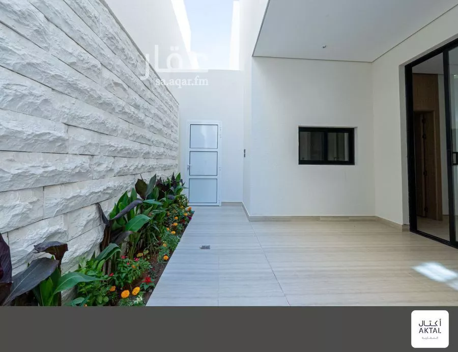 4 bedroom floor in Al Aridh 6