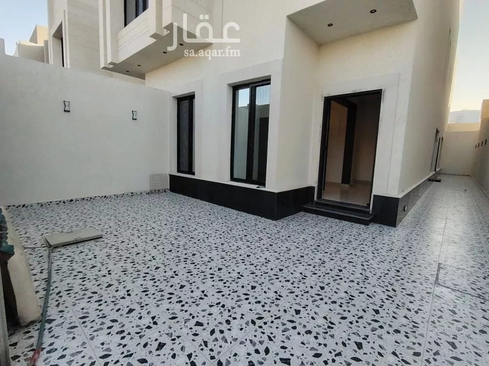 3 bedroom floor in Ash Sharq 4