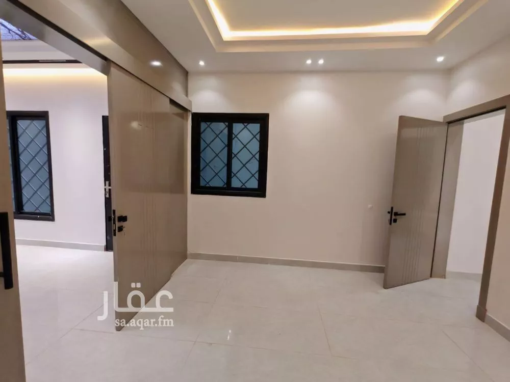 دور 5 غرف في طيبة 18