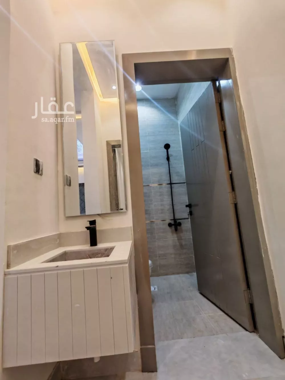 دور 5 غرف في طيبة 9