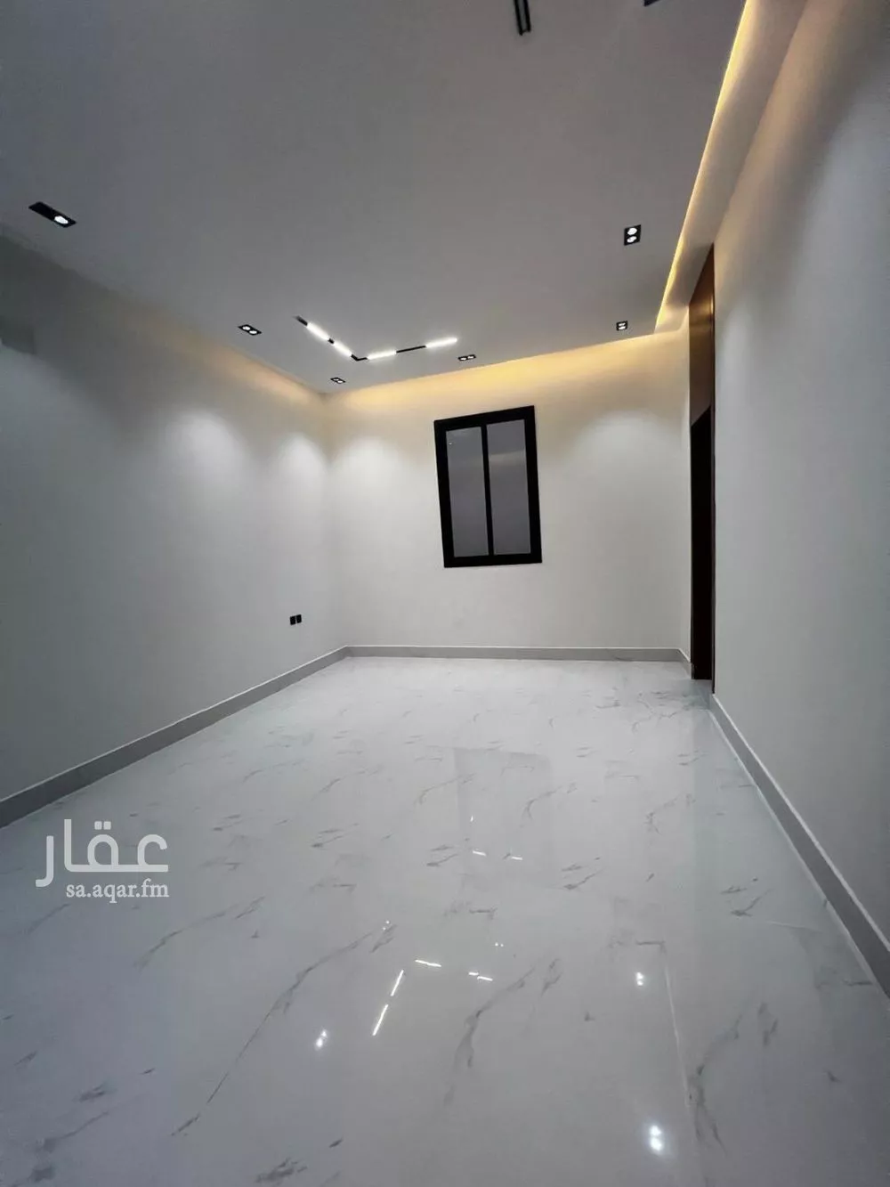 5 bedroom floor in Taibah 17