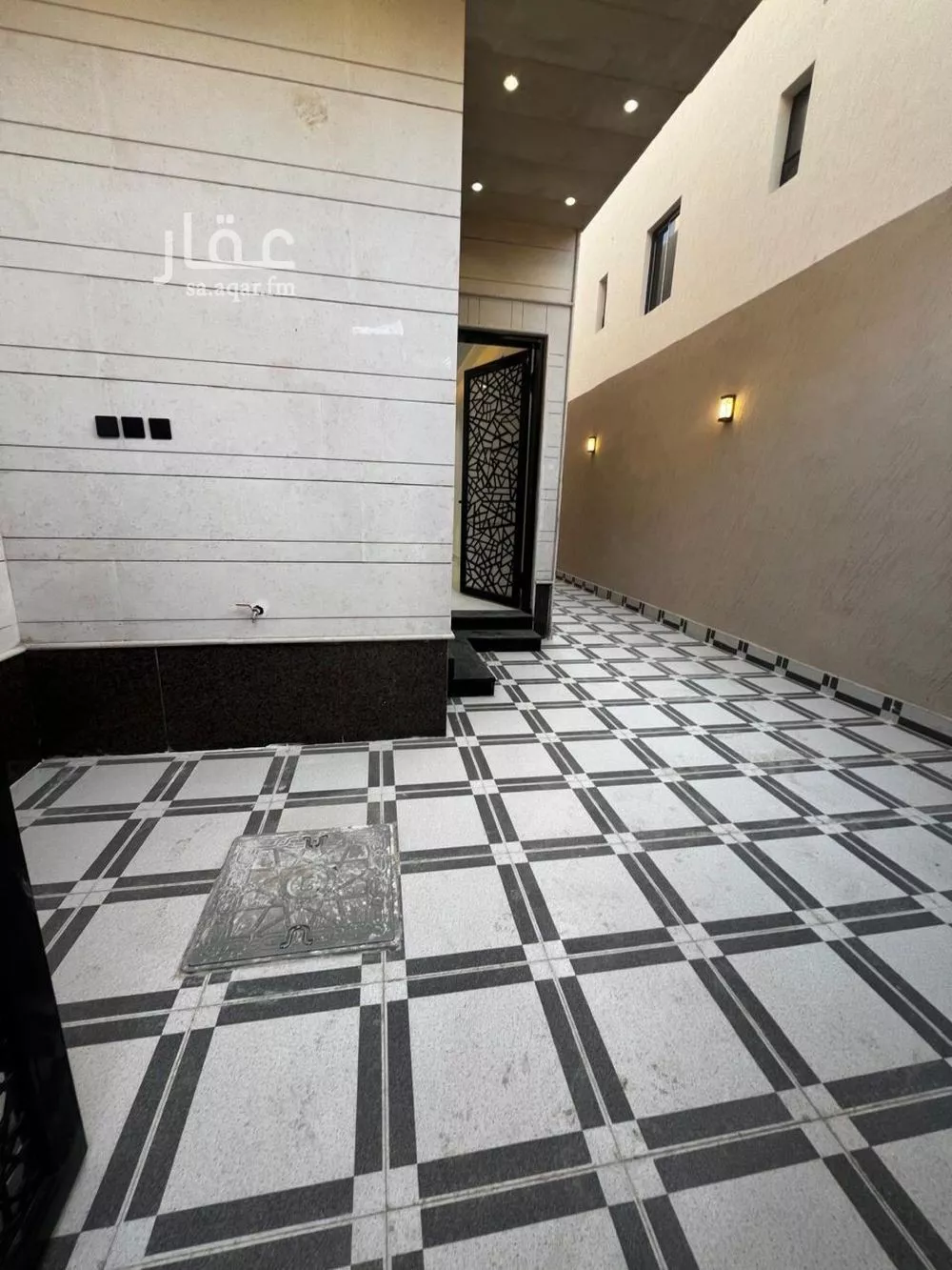 5 bedroom floor in Taibah 4