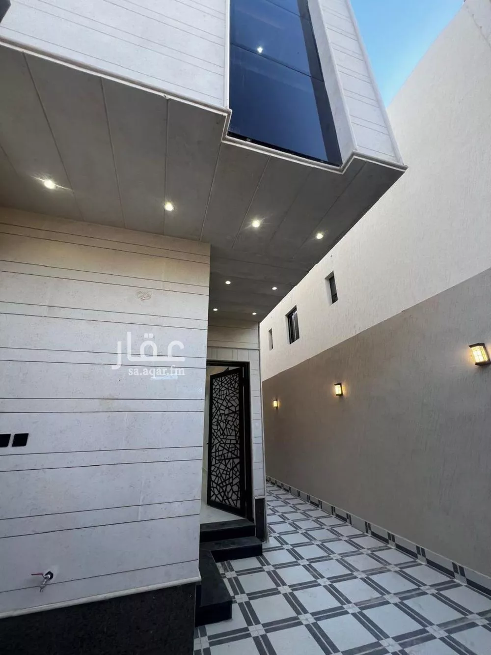 5 bedroom floor in Taibah 5