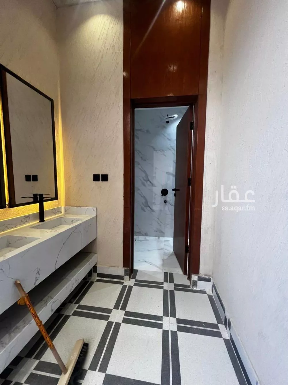 5 bedroom floor in Taibah 6