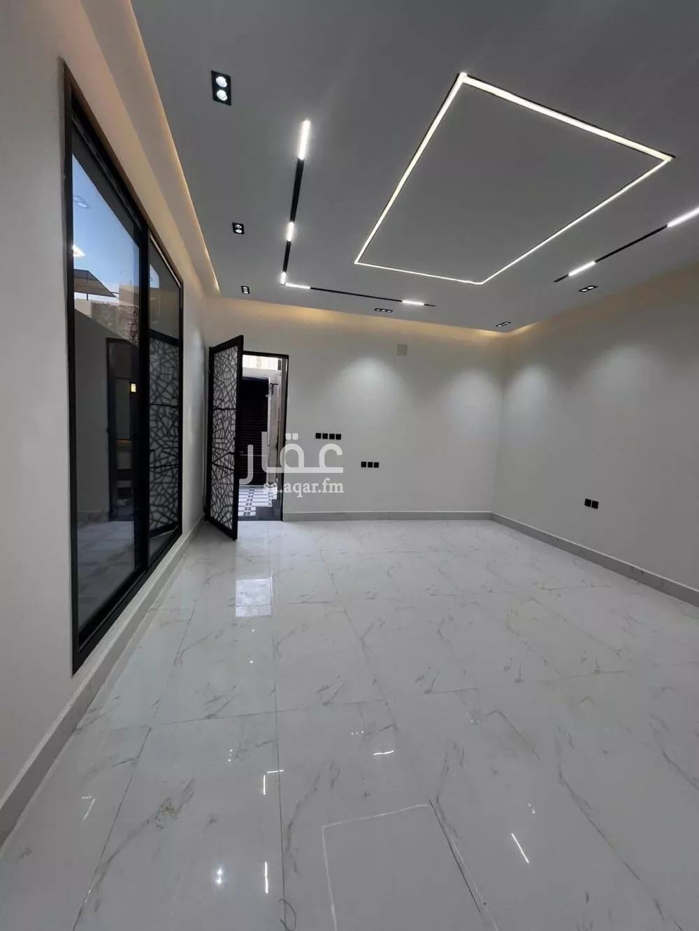 5 bedroom floor in Taibah 8
