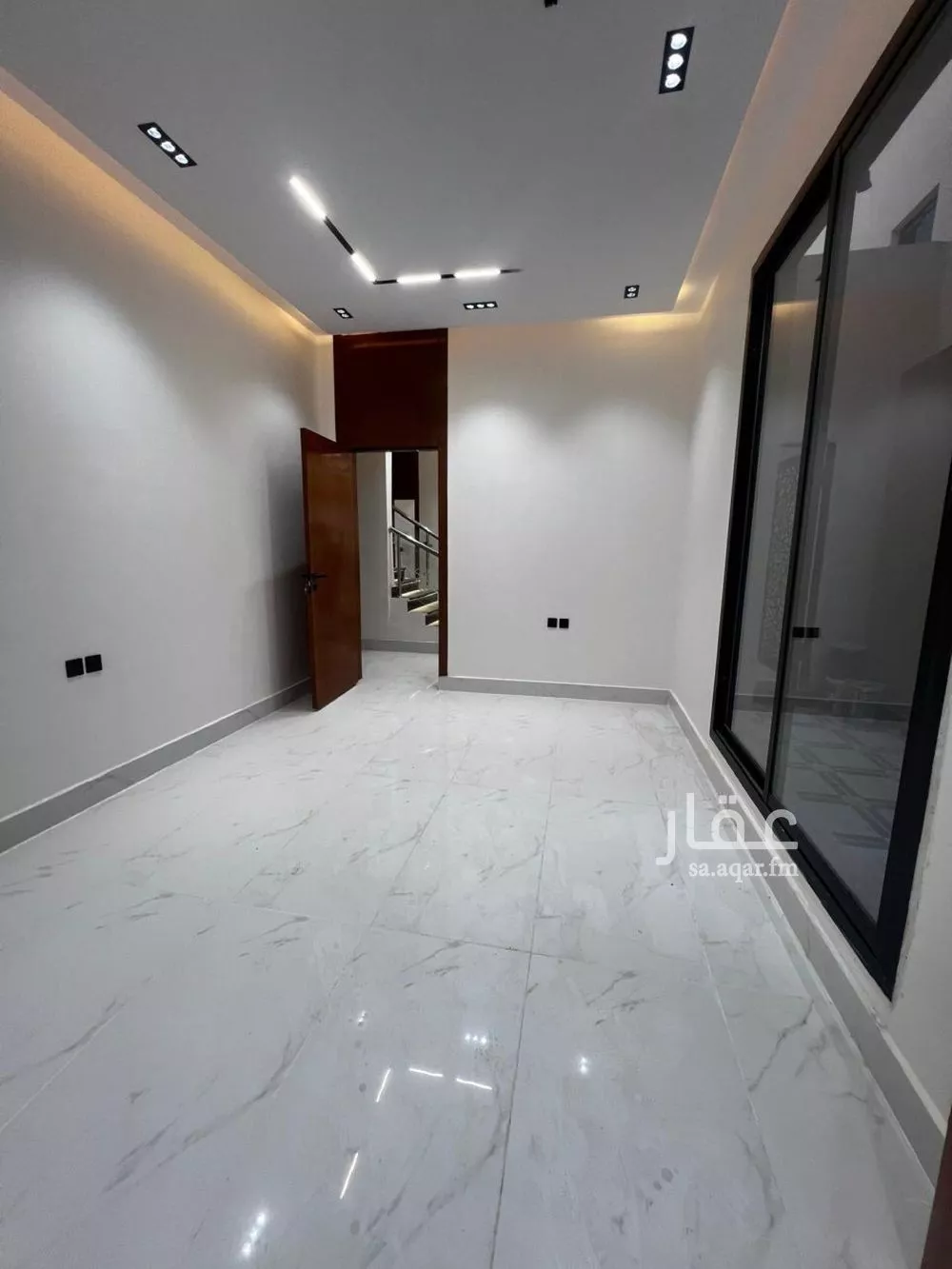 5 bedroom floor in Taibah 9