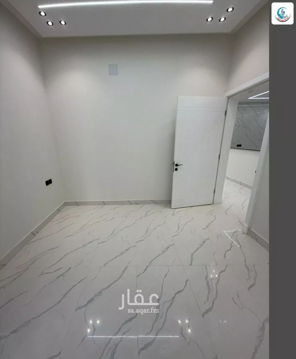 5 bedroom floor in Al Janadriyah 6