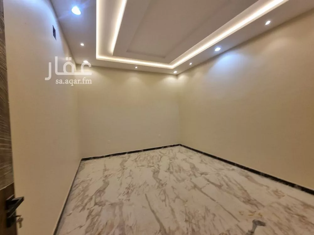 5 bedroom floor in Okaz 3