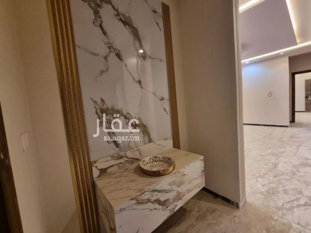 5 bedroom floor in Okaz 8