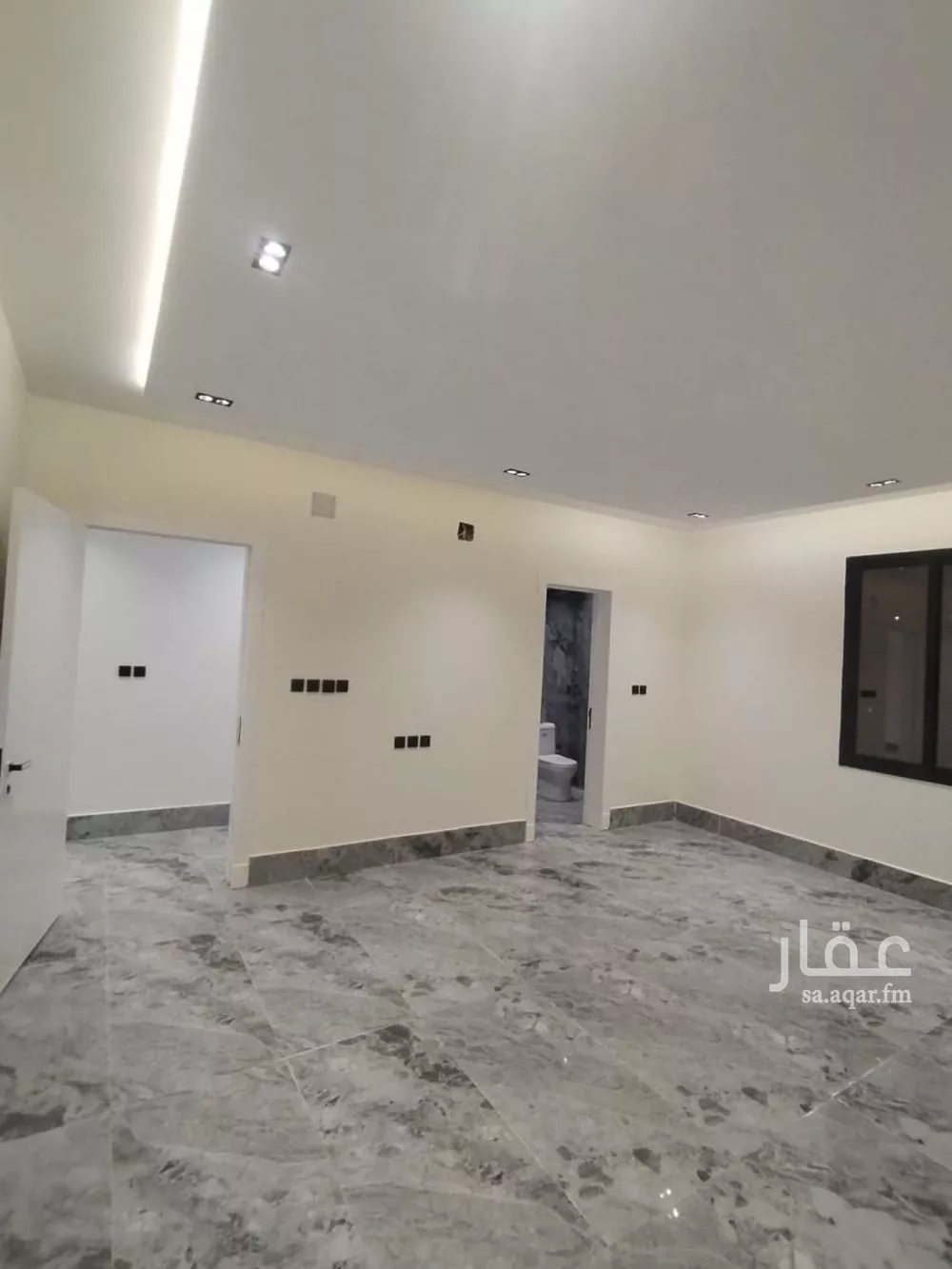 5 bedroom floor in Tuwaiq 2