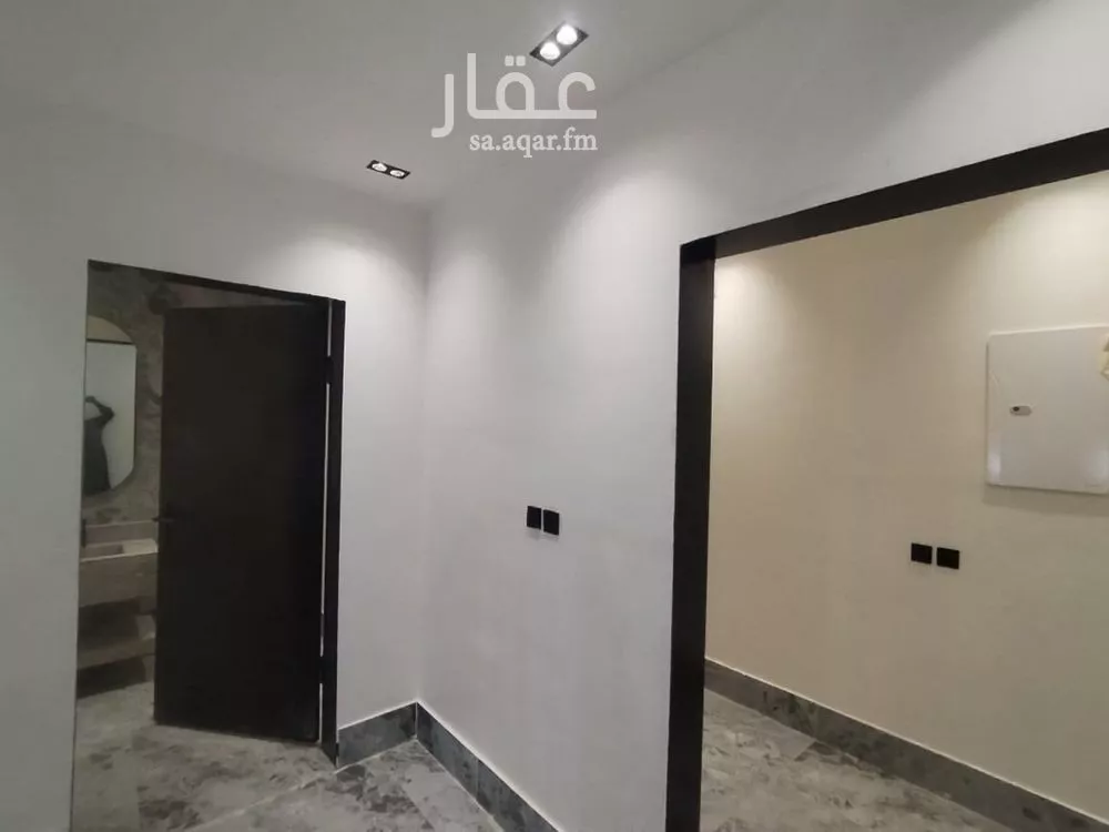 5 bedroom floor in Tuwaiq 8