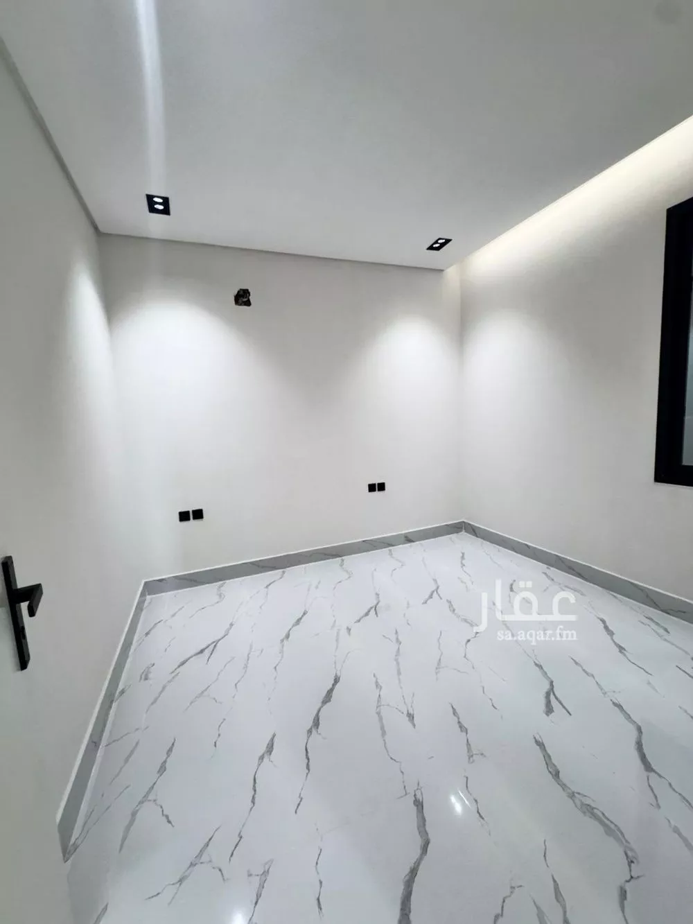 5 bedroom floor in Tuwaiq 2