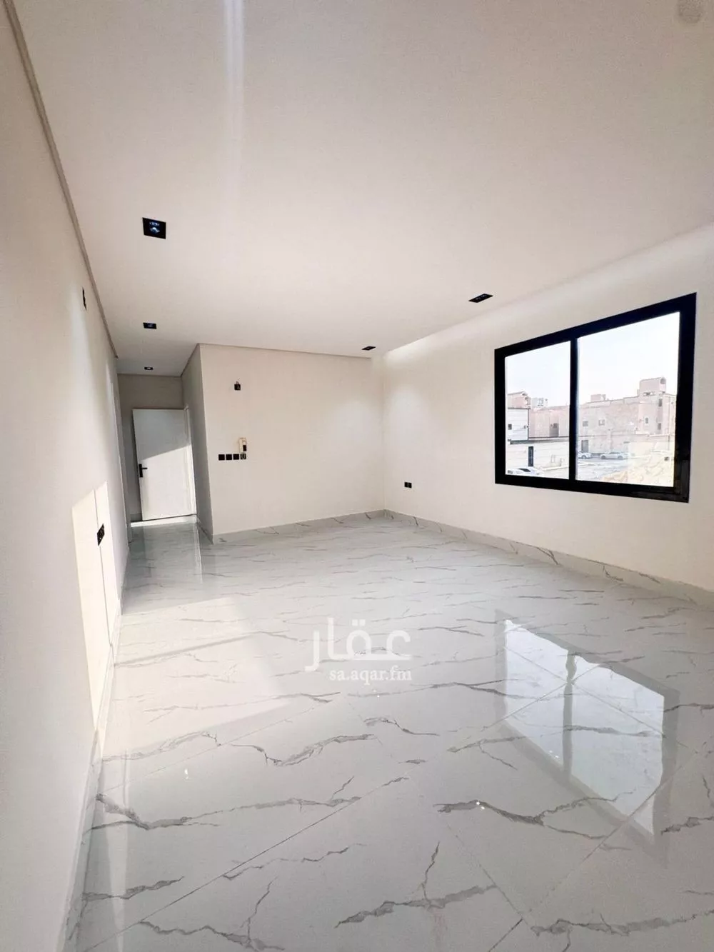 5 bedroom floor in Tuwaiq 8