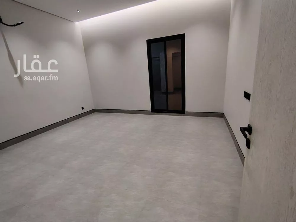 4 bedroom floor in Al Rimal 8