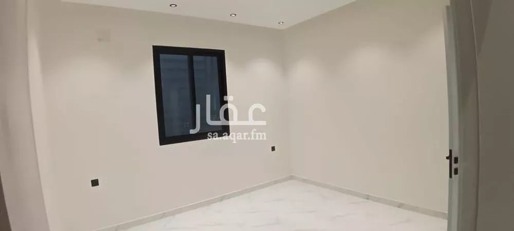 4 bedroom floor in Badr 11