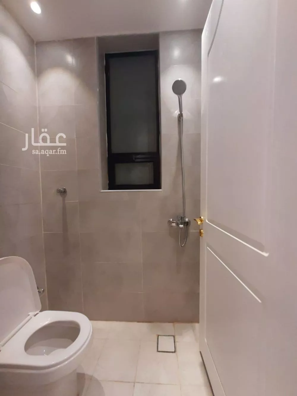 4 bedroom floor in Okaz 13