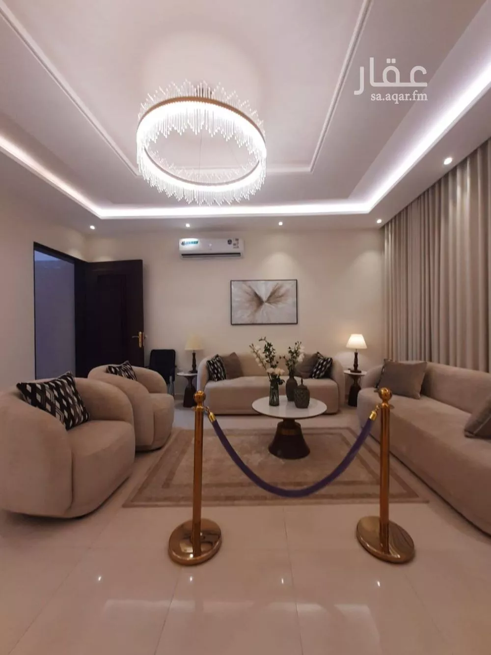 4 bedroom floor in Okaz 14