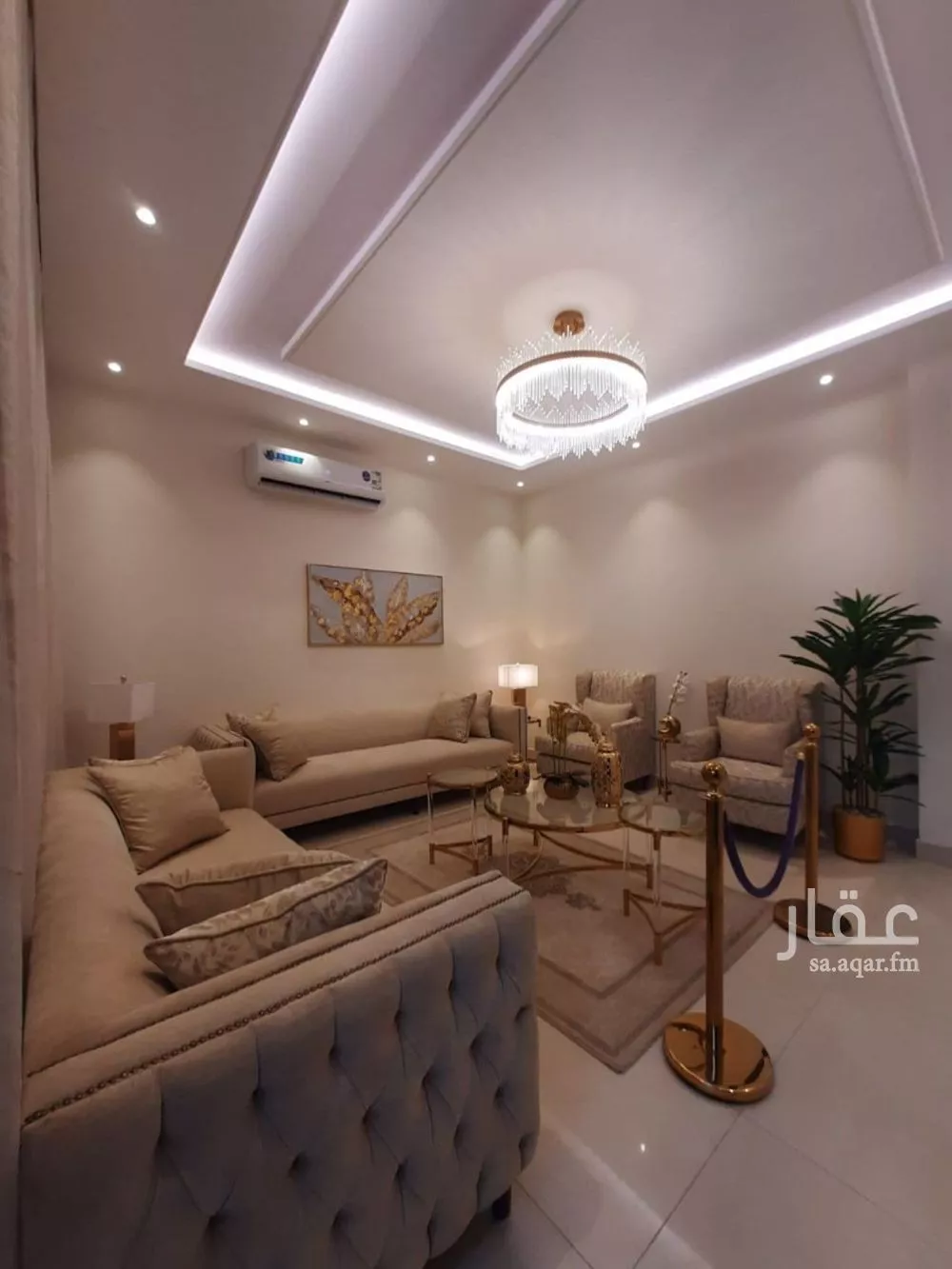 4 bedroom floor in Okaz 5
