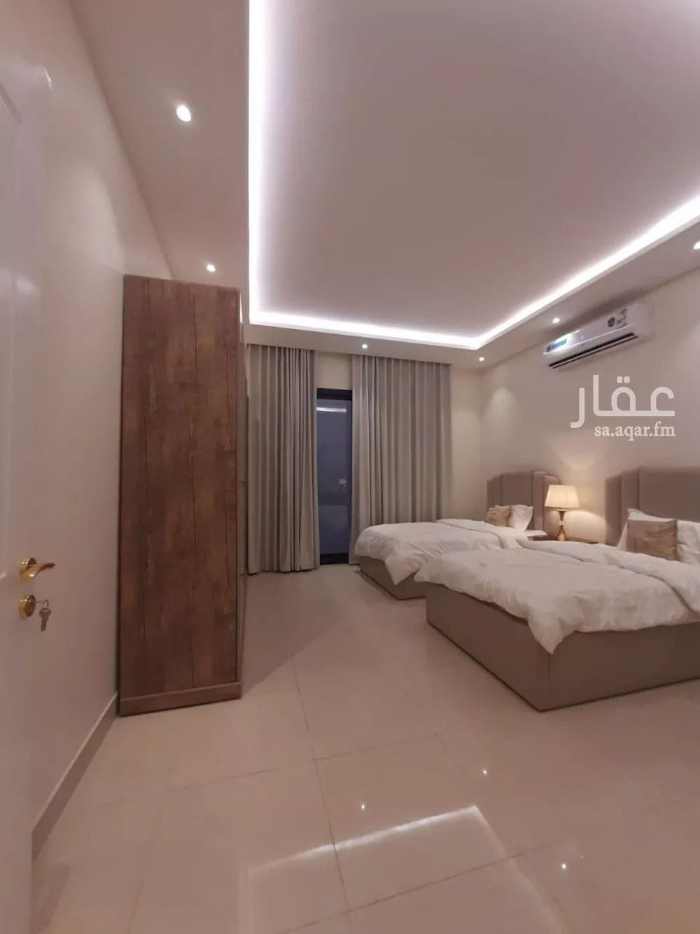 4 bedroom floor in Okaz 8