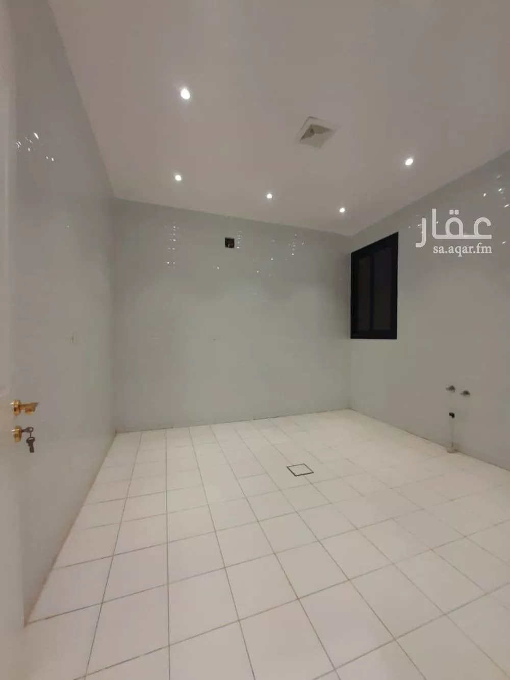 4 bedroom floor in Okaz 10