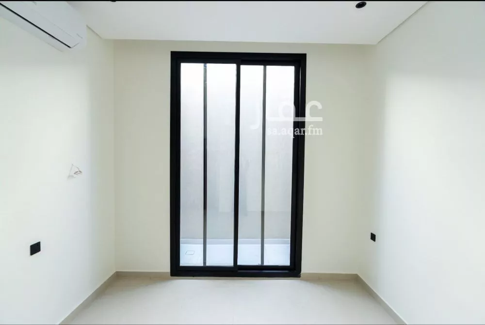 4 bedroom floor in Al Aridh 2