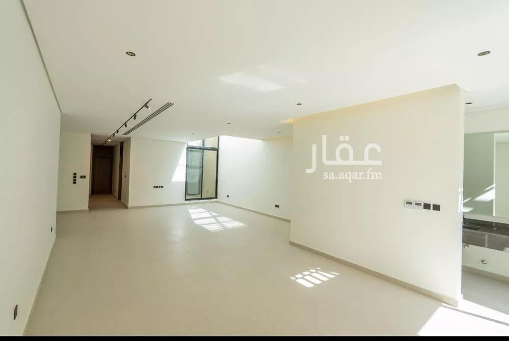 4 bedroom floor in Al Aridh 6