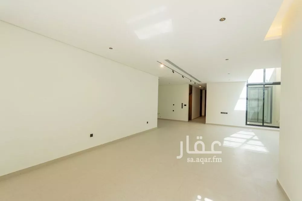 4 bedroom floor in Al Aridh 7