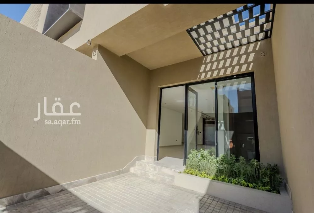 4 bedroom floor in Al Aridh 8