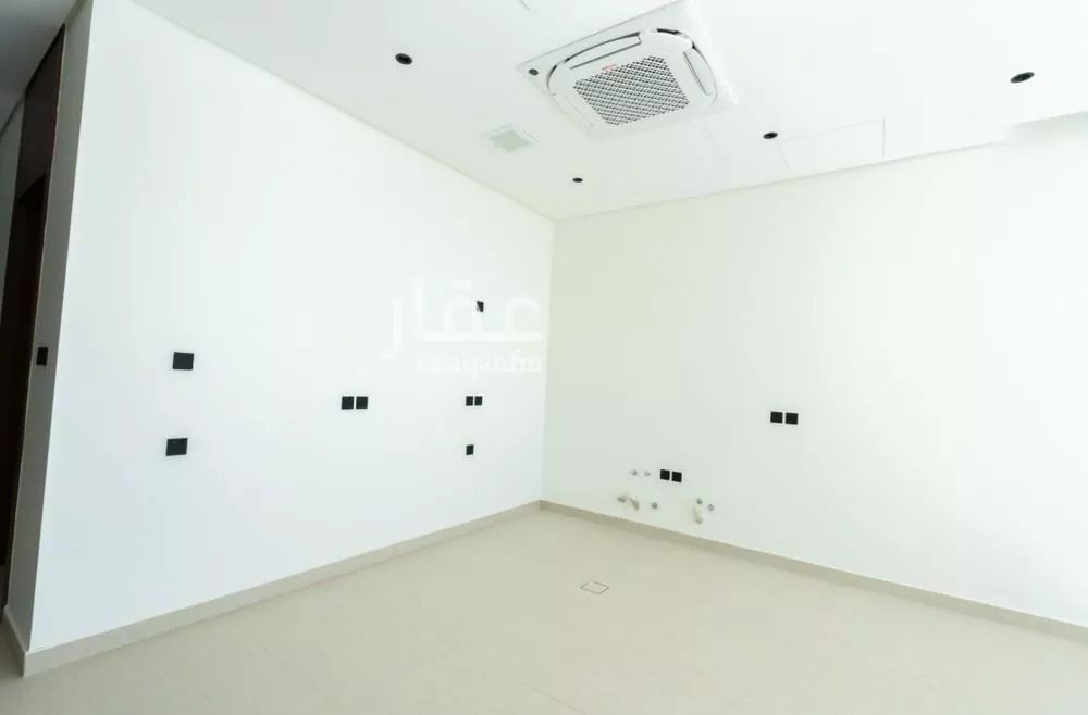 4 bedroom floor in Al Aridh 9