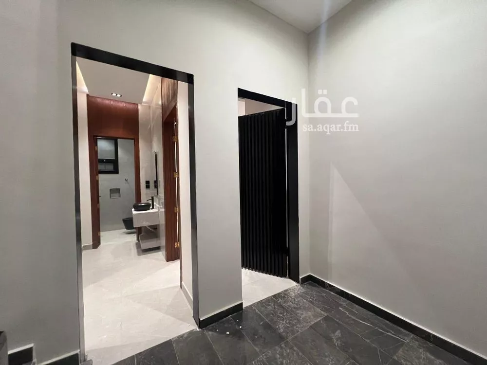 5 bedroom floor in Tuwaiq 16