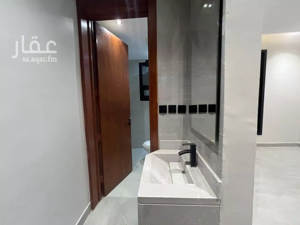 5 bedroom floor in Tuwaiq 19