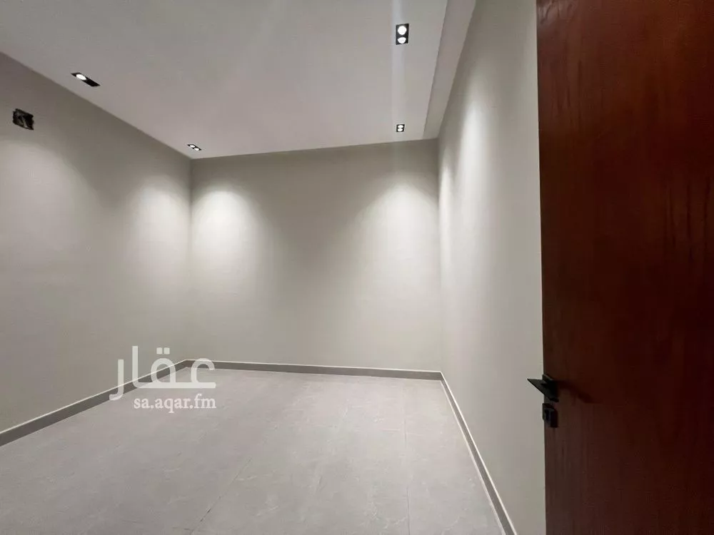 5 bedroom floor in Tuwaiq 21